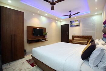 Oyo 4727 Hotel Sangam Pacific Guestroom