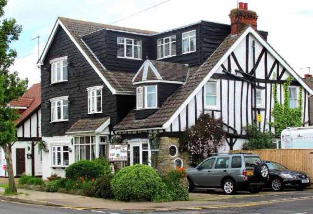 The Sunningdale ( سونینگدال) 