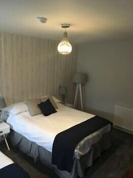 The Bluebell Inn And Lodge Guestroom