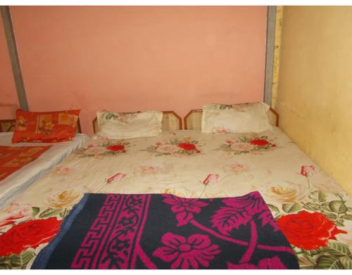 Family Guest House Near Muni Ki Reti 