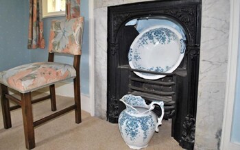 Toll House Emsworth 37078 In-Room Amenity