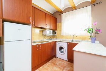 164 Fenix 2 In-Room Kitchen