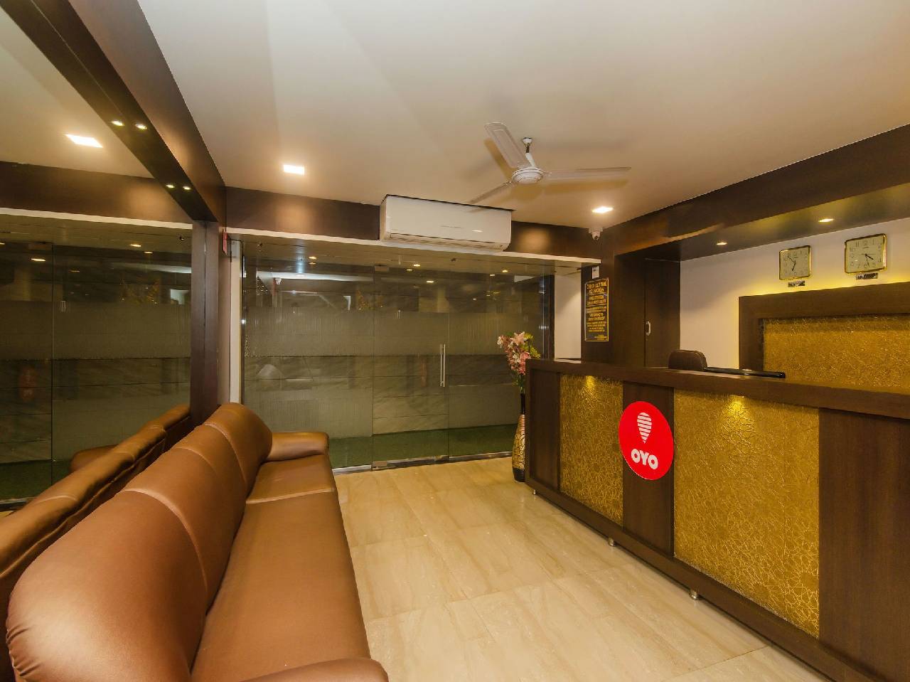 Oyo 8207 Vashi 