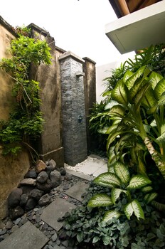 Villa Kaira Bathroom Shower