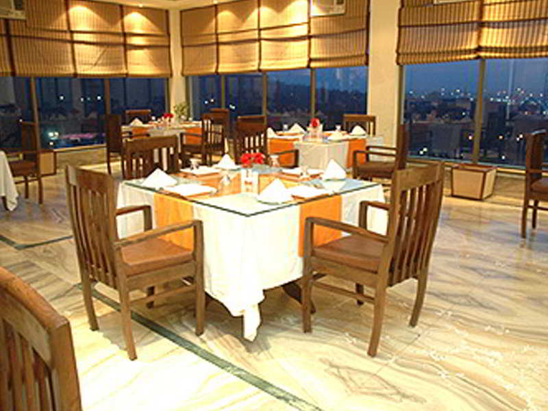 Laxman Jhula Divine Resort Restaurant