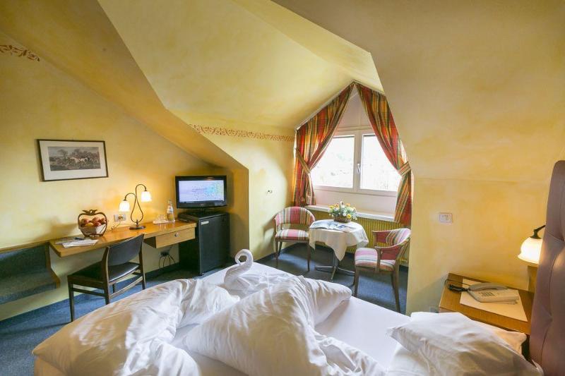 Alpine City Wellness Hotel Dominik Room