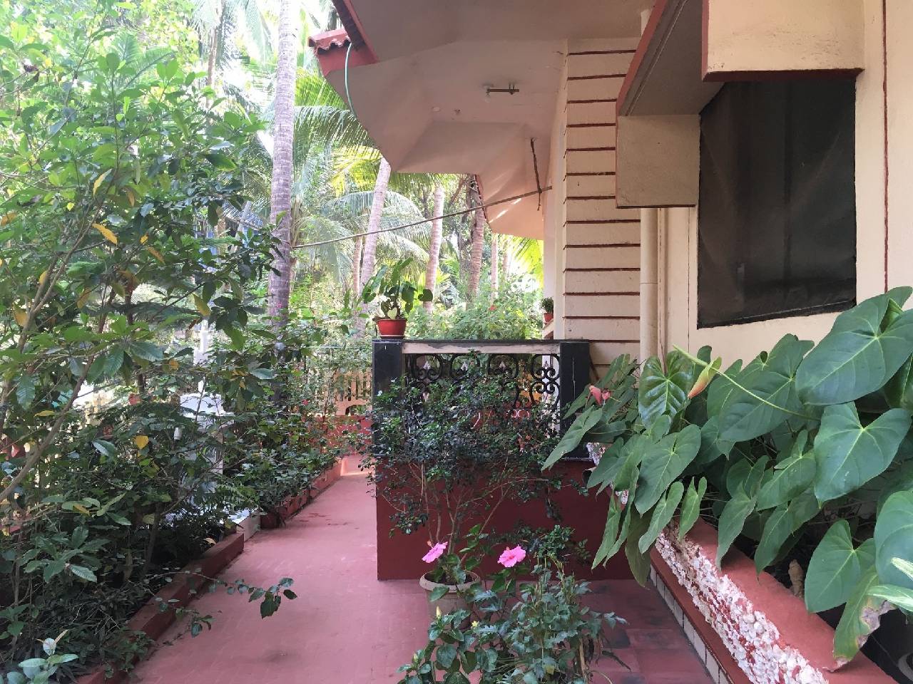 Oyo 7958 Stayout Fernandes Villa 
