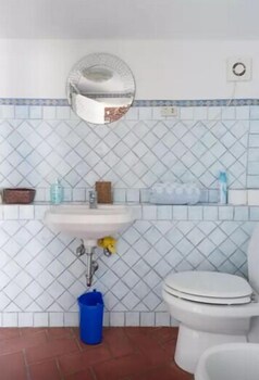 Case Vacanze Lerici Collina Bathroom Sink