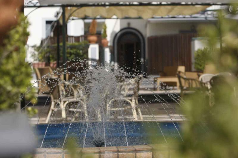 Beauty Farm Villa Luisa (بیوتی فارم ویلا لویسا) Terrace