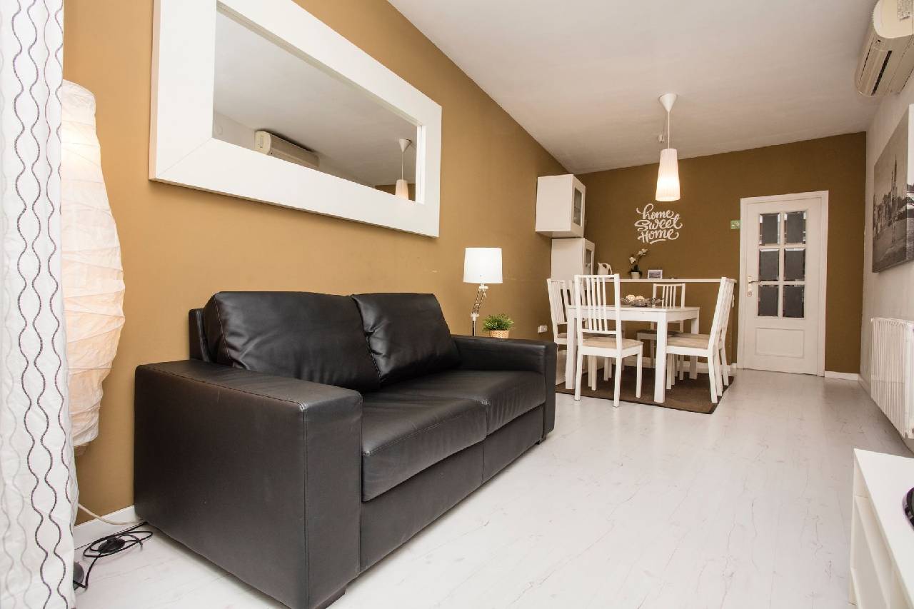 Sitges City Center Apartments (سیتجس سیتی سنتر آپارتمنتس) 