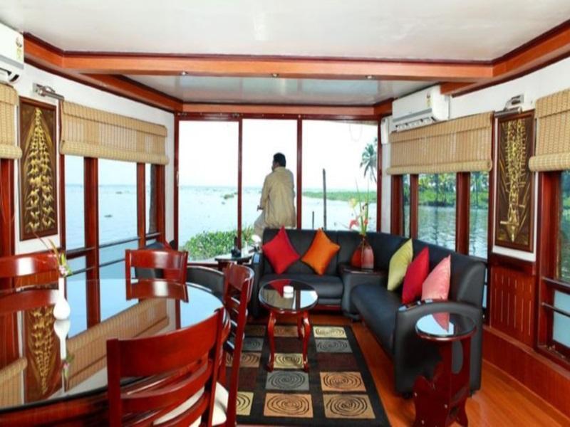 Grand Nirvana Jacuzzi Super Luxury Premium House Boat 