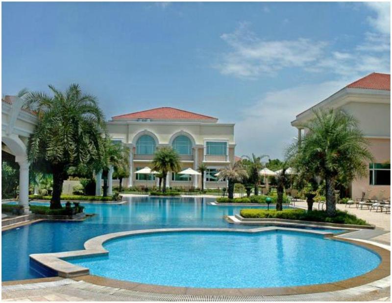 The Palms Town And Country Club General view