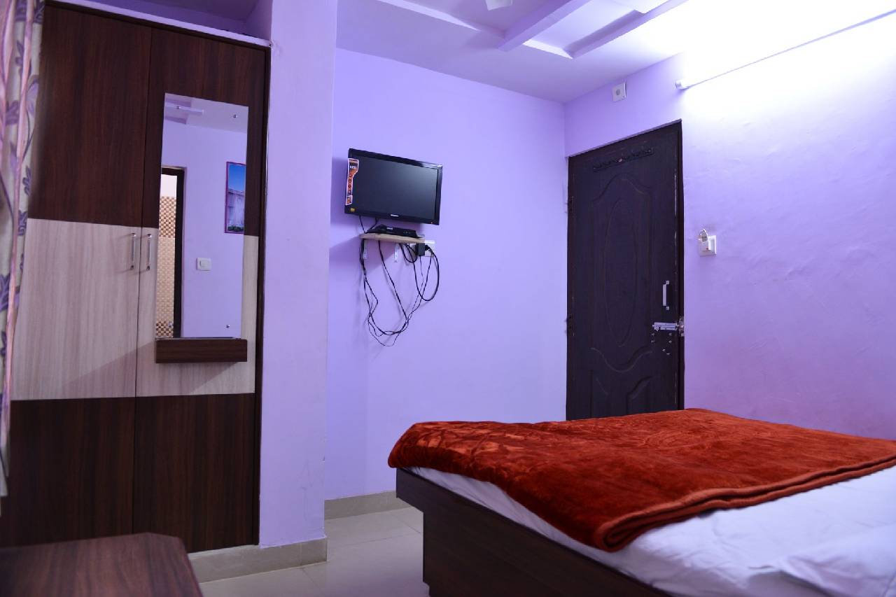 Hotel Mohit Palace 