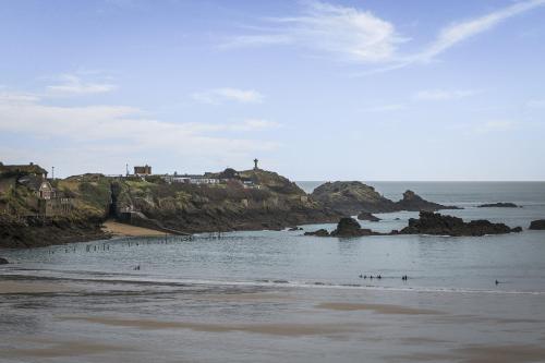 Les Tourelles Dinard (لس تورلس دینارد) 