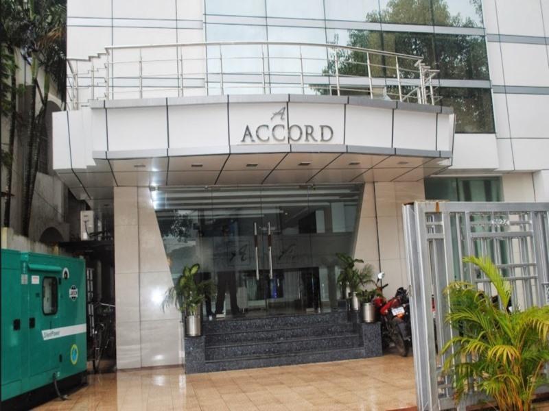 Oyo 11639 Hotel Accord 