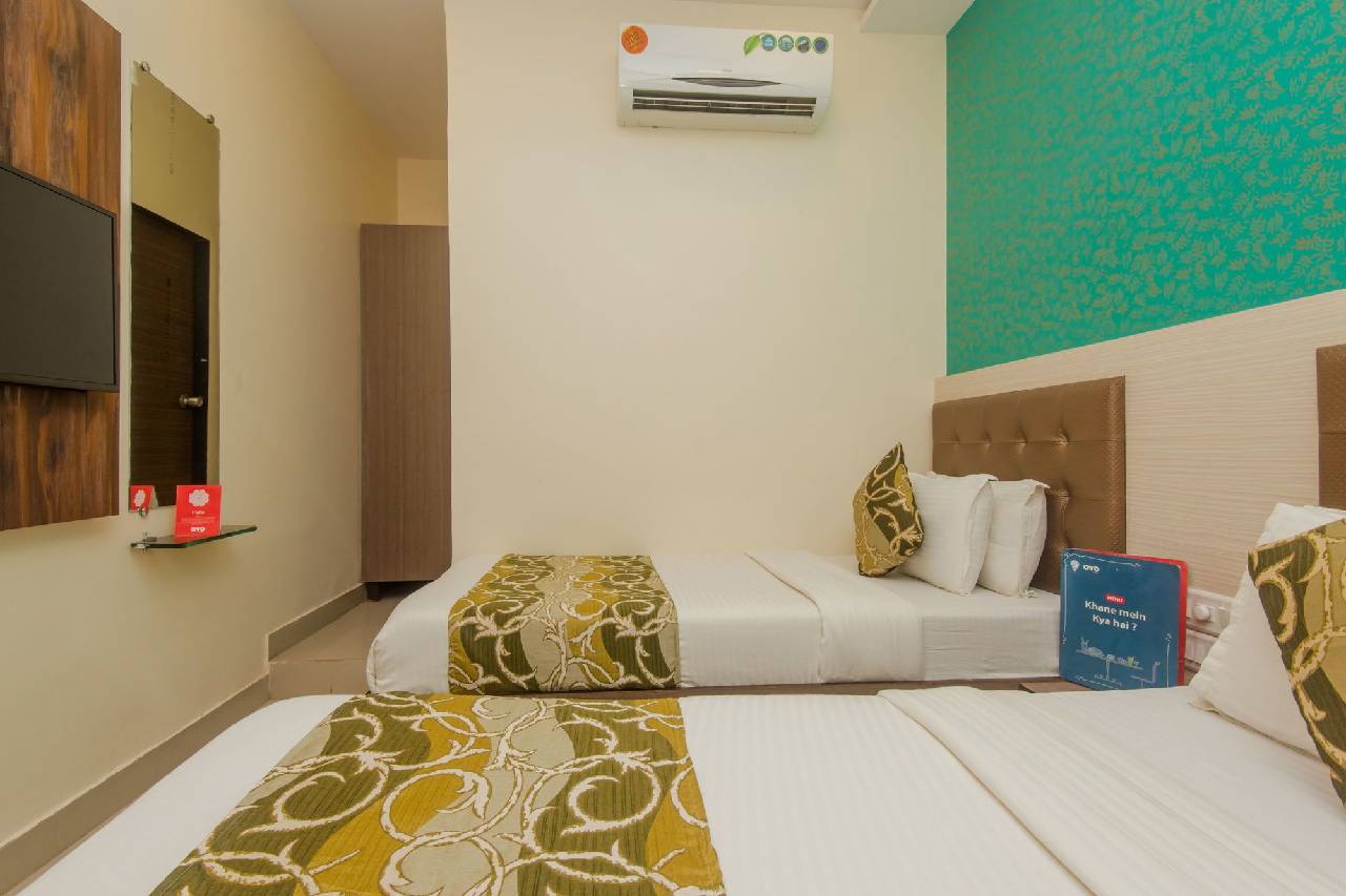 Oyo 8678 Hotel Golden Nest 