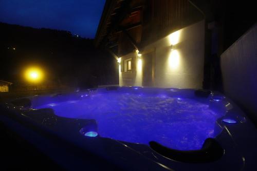 New Chalet Bech'na With Xl Outdoor Jacuzzi 