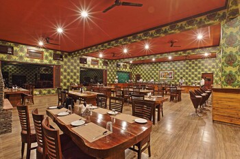 Corbett Riverside Resort 