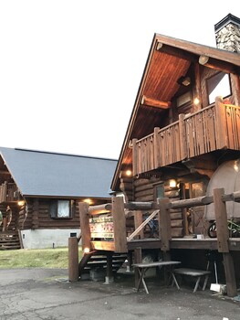 Mori No Log Hotel Kamloops Hotel Front