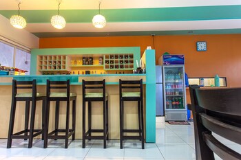 Coron Underwater Garden Resort Food and Drink