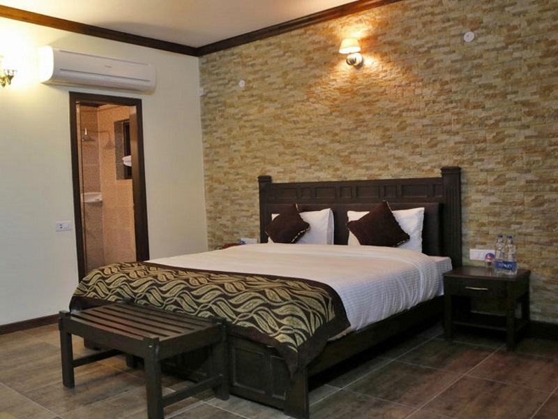Tuskars Resort Corbett 