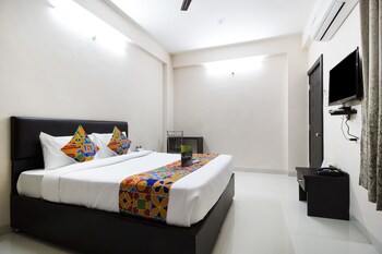 Fabhotel Grand Valley Rajiv Gandhi Circle Guestroom