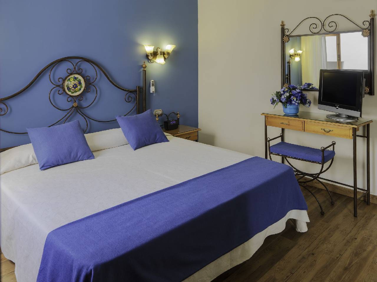 Regency Torviscas Apartments Suites 