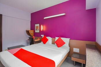 Oyo 18803 Smart Inn Guestroom
