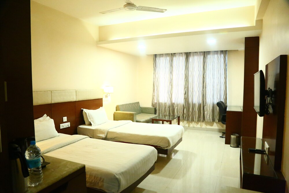 Castle Inn Guestroom