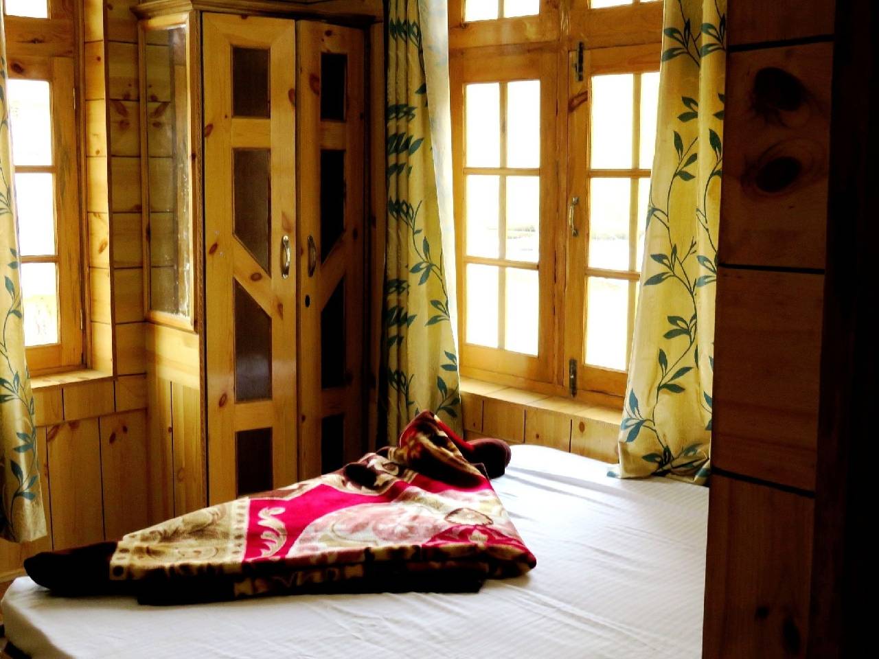 Rahela Guest House & Home Stay 