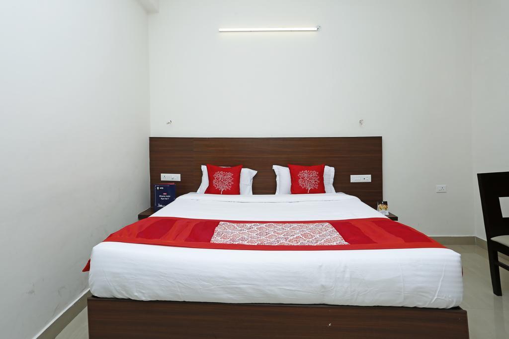 Oyo 8988 Radha Krishna Guest House 