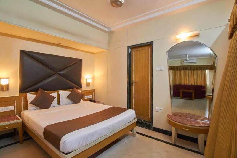 Broadway Chembur Mumbay Room