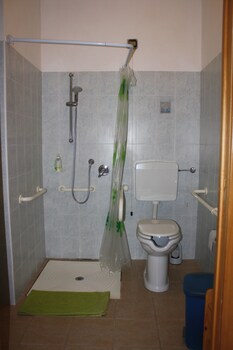 Albergo Avalon Bathroom