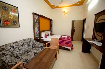 Hotel Midtown Guestroom