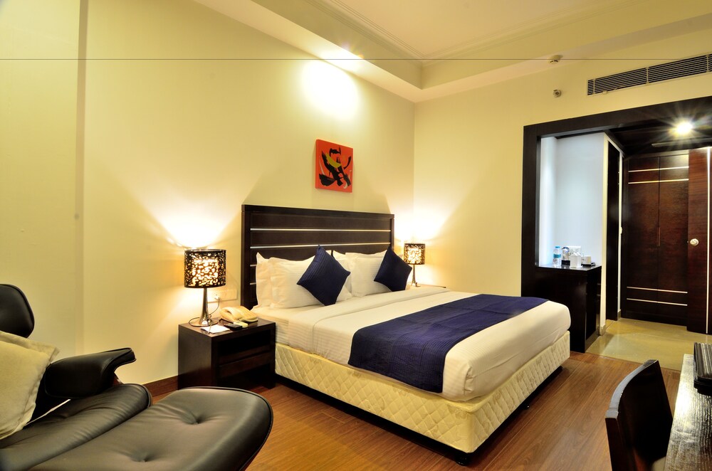 Lakshya's Hotel (لاكشیاس هتل) Guestroom