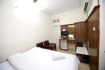 Hotel Midtown Guestroom
