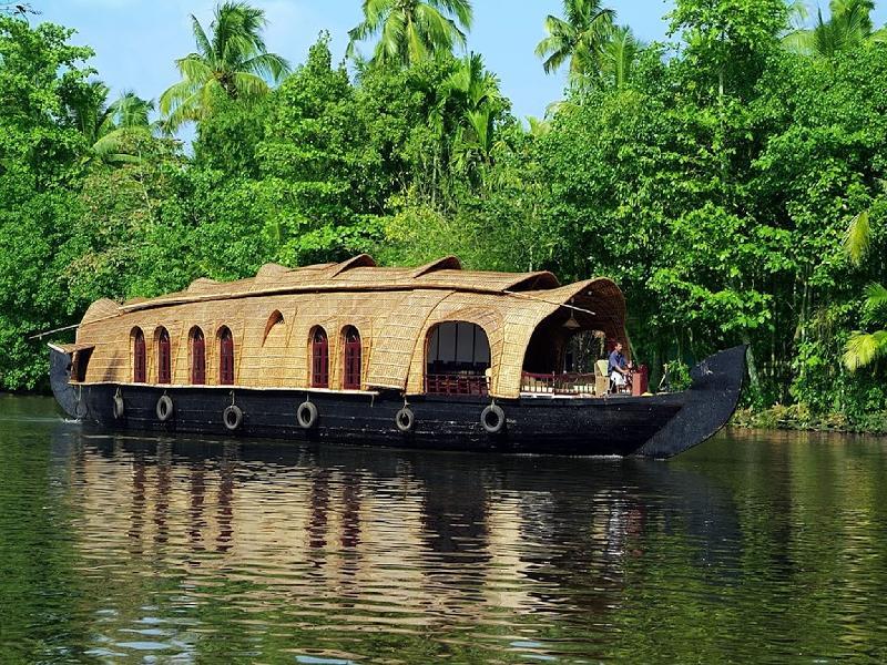 View Kerala Luxury House Boat 