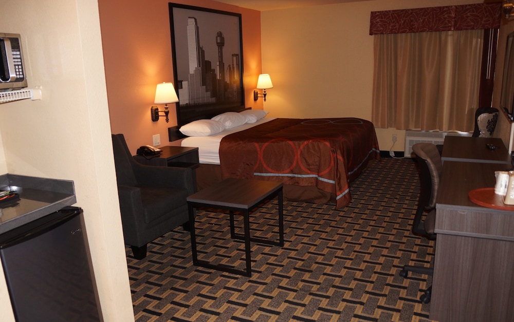Super 8 by Wyndham Farmers Branch North Dallas - photo 3