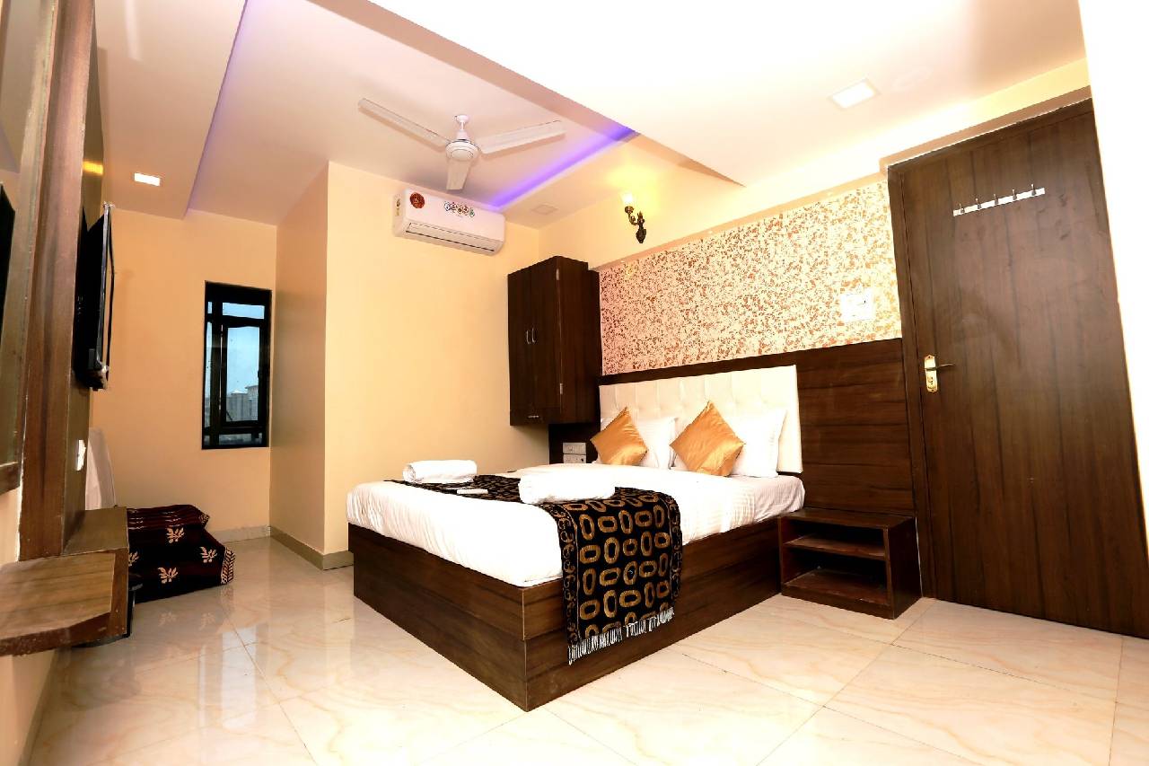 Hotel Sarah Inn 