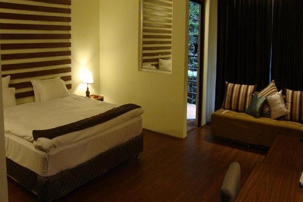 Maya Inn 