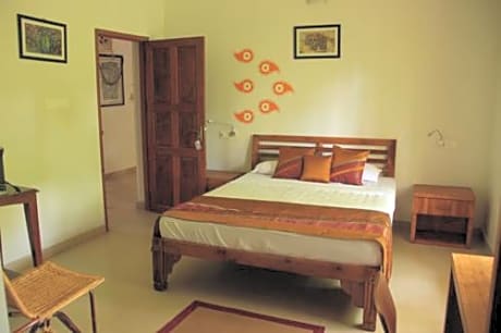 Alamanda Guest House 
