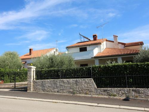Apartment In Porec Istrien 34561 