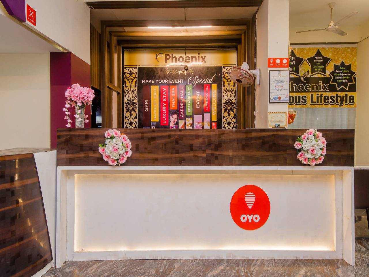 Oyo 11855 Phoenix Hotel 