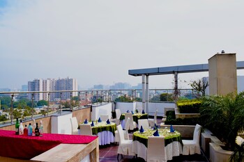 Vits Mango Blossom Outdoor Banquet Area