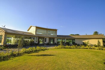 Parwati Wild Abode Corbett Resort 