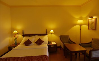 Issacs Residency Guestroom