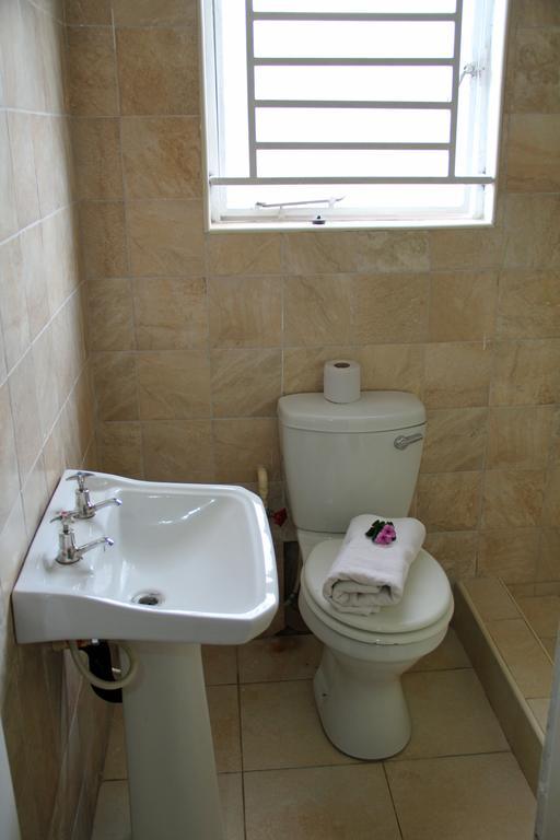 Golden Days Executive Lodge 