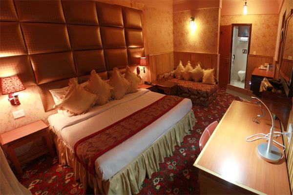 Yarlam Resort 