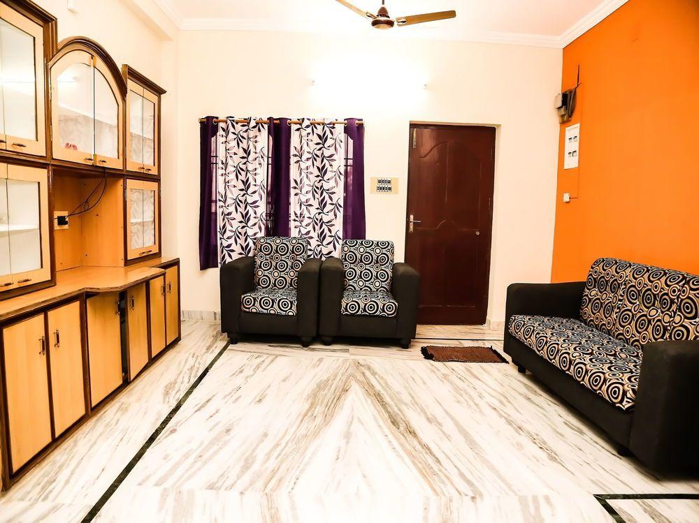 Oyo 7141 Ss Guest House 