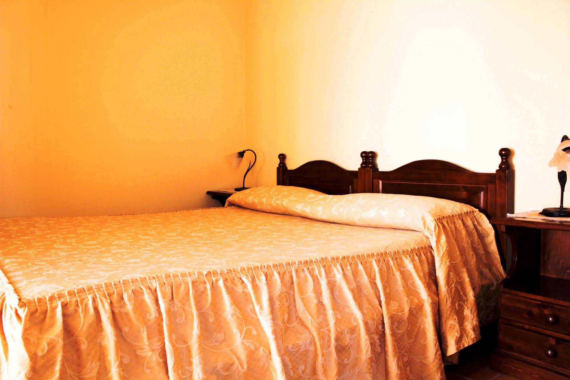 Ai Tre Parchi Bed And Bike 
